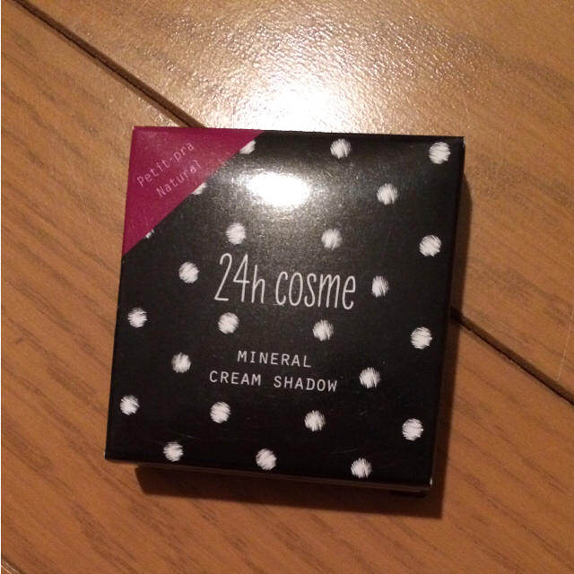 24h cosme(ニジュウヨンエイチコスメ)の新品 24hコスメ ミネラルクリームシャドー コスメ/美容のベースメイク/化粧品(アイシャドウ)の商品写真