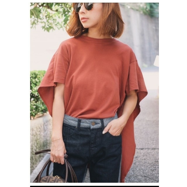 Ameri VINTAGE(アメリヴィンテージ)の【新品】AMERI アメリ / MANTLE CUT TEE レディースのトップス(Tシャツ(半袖/袖なし))の商品写真