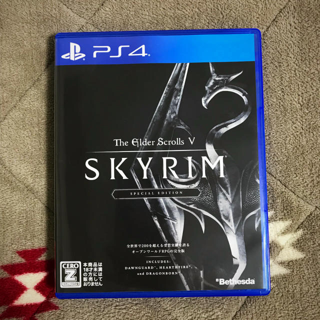 PlayStation4(プレイステーション4)の【PS4】SKYRIM special edition 本品◆スカイリム エンタメ/ホビーのゲームソフト/ゲーム機本体(家庭用ゲームソフト)の商品写真