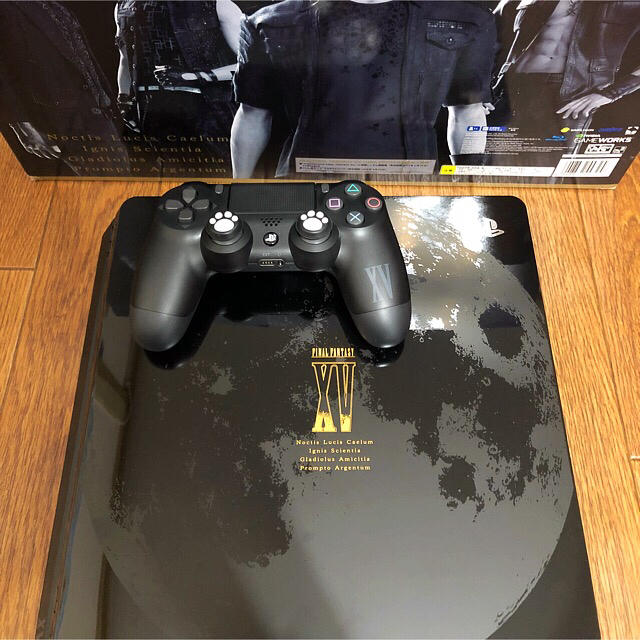 PS4 FF15 LUNA EDITION