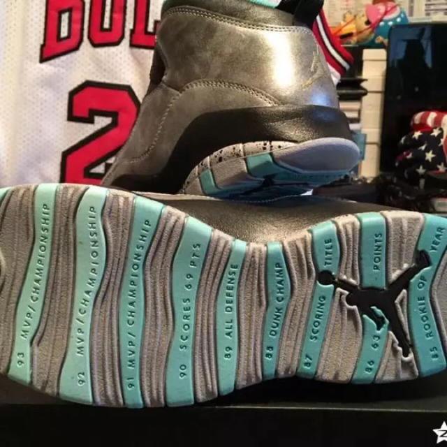 NIKE(ナイキ)のNIKE AIR JORDAN 10 RETRO  “LADY LIBERTY" メンズの靴/シューズ(スニーカー)の商品写真