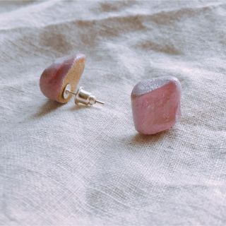 no.40 陶器 ピアス 宝石 (ピアス)