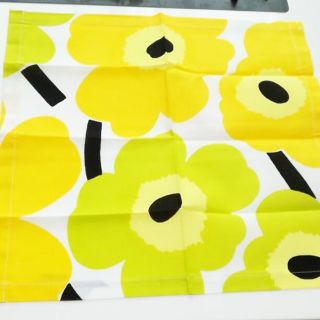 マリメッコ(marimekko)のマリメッコナフキン　イエローウニッコ(テーブル用品)