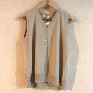 ベージュ ベスト シャツ 重ね着 ブラウス カジュアル 新品 ニット 制服(その他)