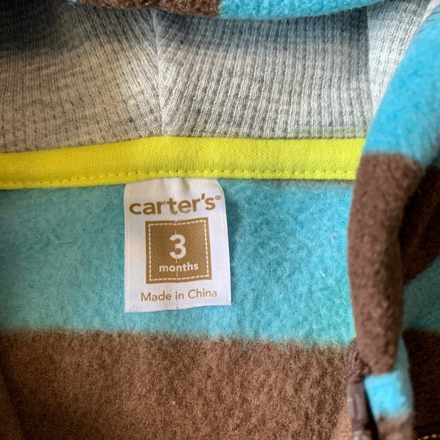 carter's(カーターズ)の新品　カーターズ　フリース　長袖パーカーとズボン　50-60cm ベビー服　8 キッズ/ベビー/マタニティのベビー服(~85cm)(トレーナー)の商品写真