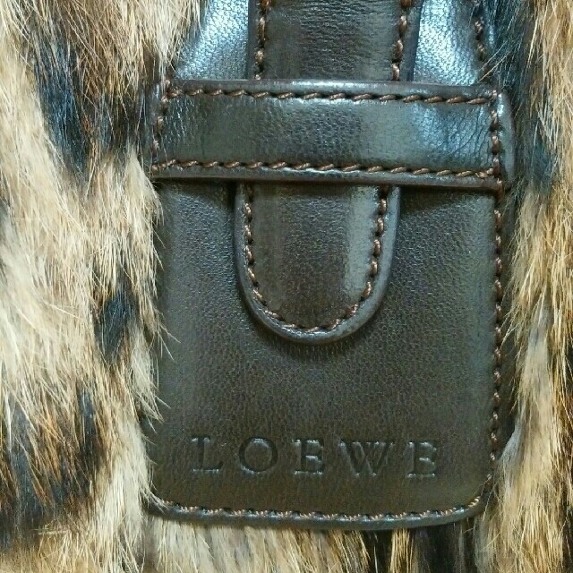 LOEWE(ロエベ)のロエベ　LOEWE　本物正規品　センダ　美品　ハンドバッグ　ファー　パリコレ出品 レディースのバッグ(ハンドバッグ)の商品写真