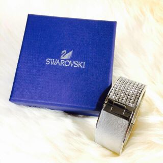 スワロフスキー(SWAROVSKI)のSWAROVSKI バングル(ブレスレット/バングル)