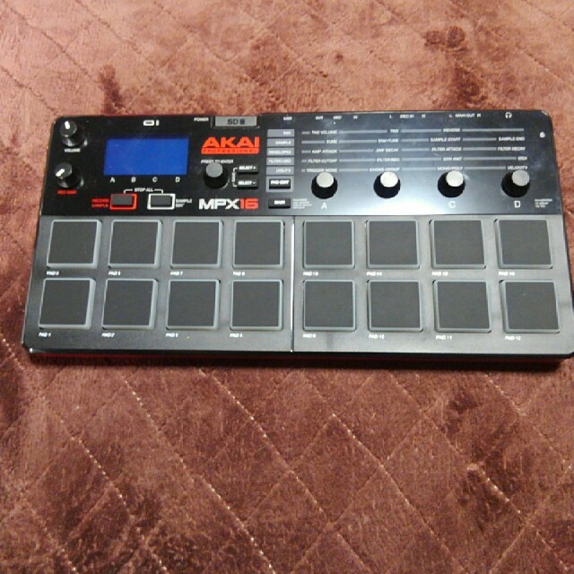 AKAI  MPX 16