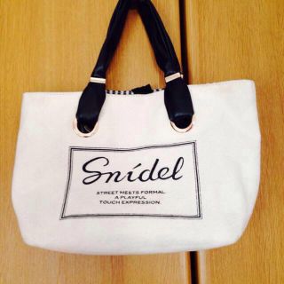 スナイデル(SNIDEL)のスナイデルリバーシブルトートS(トートバッグ)