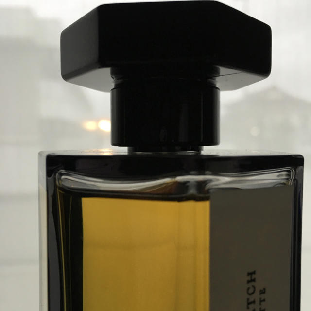 L'Artisan Parfumeur(ラルチザンパフューム)のラルチザン パチュリパッチ  オードトワレ コスメ/美容の香水(ユニセックス)の商品写真