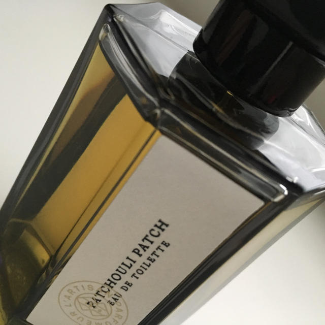 L'Artisan Parfumeur(ラルチザンパフューム)のラルチザン パチュリパッチ  オードトワレ コスメ/美容の香水(ユニセックス)の商品写真