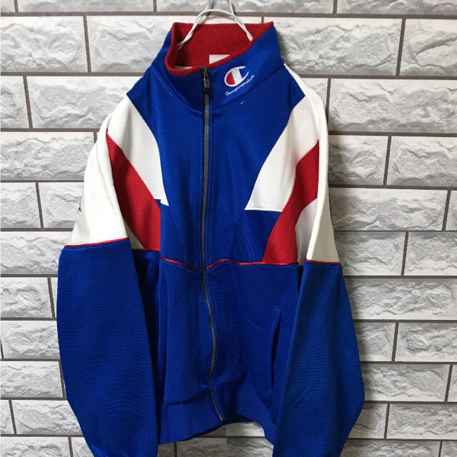 Champion(チャンピオン)のチャンピオン 古着 ジャージ 後ろがオシャレ‼️ メンズのトップス(ジャージ)の商品写真