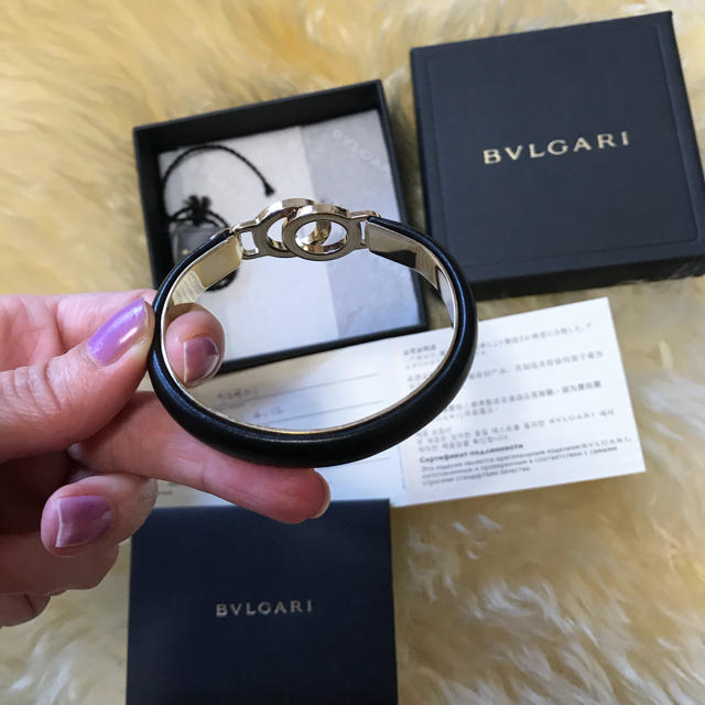 BVLGARI(ブルガリ)のバングル¥23000→¥20000 レディースのアクセサリー(ブレスレット/バングル)の商品写真