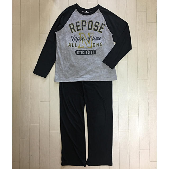 UNIQLO(ユニクロ)のパジャマ 140サイズ  2枚組セット ルームウェア 薄手 キッズ/ベビー/マタニティのキッズ服男の子用(90cm~)(パジャマ)の商品写真