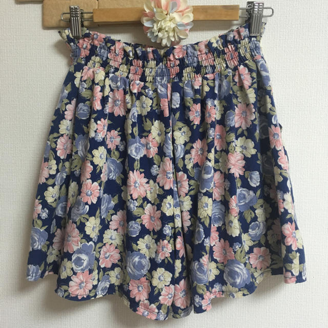 MAJESTIC LEGON(マジェスティックレゴン)のマジェスティックレゴン♡花柄キュロット レディースのパンツ(キュロット)の商品写真