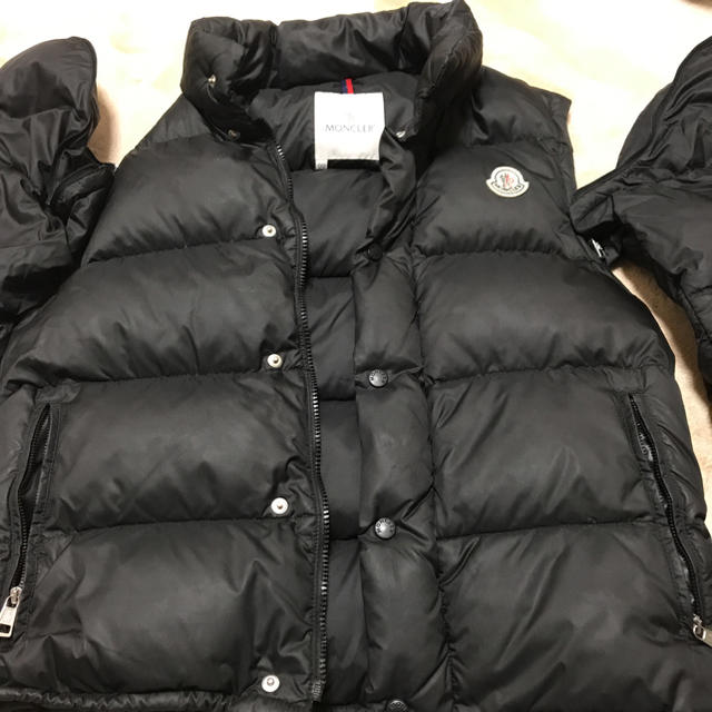 MONCLER(モンクレール)のMONCLERダウンジャケット値下げ メンズのジャケット/アウター(ダウンジャケット)の商品写真