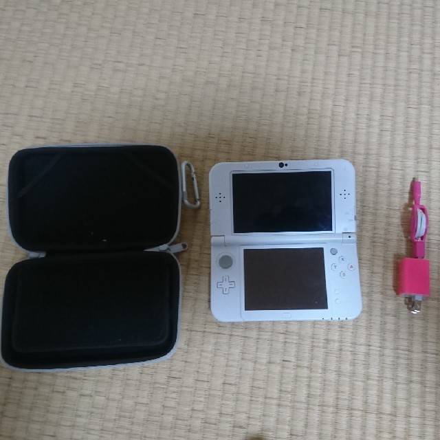 任天堂(ニンテンドウ)の3DS LL エンタメ/ホビーのゲームソフト/ゲーム機本体(携帯用ゲーム機本体)の商品写真