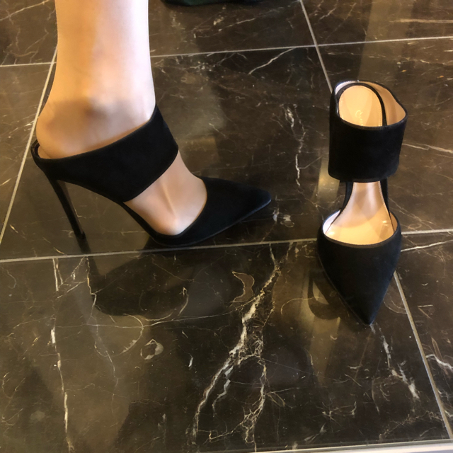 Gianvito Rossi(ジャンヴィットロッシ)のスエード/Gianvito Rossi(ジャンヴィト ロッシ)361/2 レディースの靴/シューズ(ハイヒール/パンプス)の商品写真