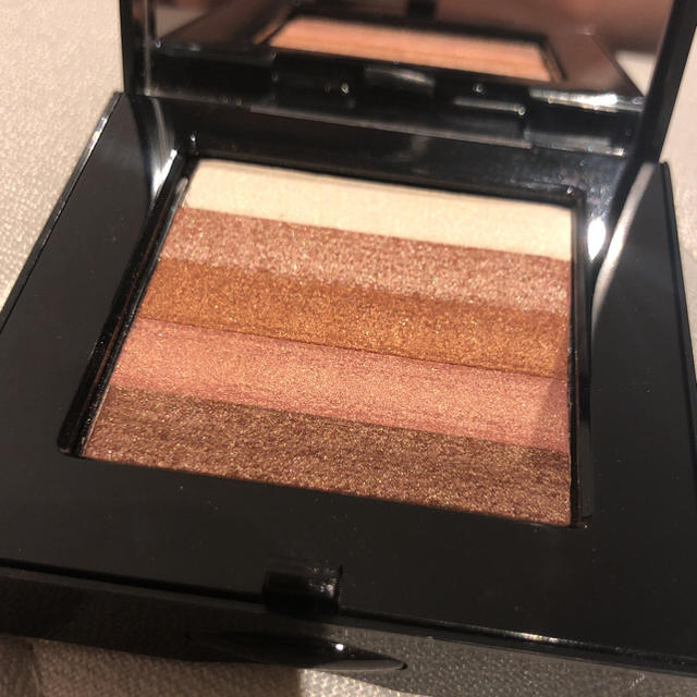 BOBBI BROWN(ボビイブラウン)のBOBBI BROWN シマーブリック（アイシャドウ、フェイスパウダー） コスメ/美容のベースメイク/化粧品(フェイスカラー)の商品写真