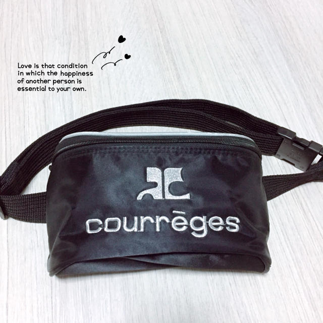 courreges☆クレージュベルト付バッグ☆ウエストバッグ☆ウエストポーチ