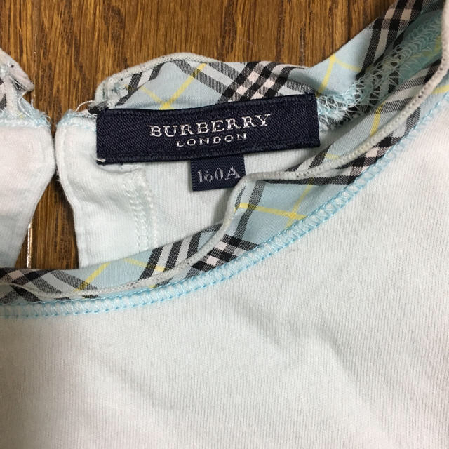 BURBERRY(バーバリー)のBurberry女児Tシャツ キッズ/ベビー/マタニティのキッズ服女の子用(90cm~)(Tシャツ/カットソー)の商品写真