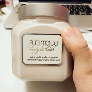 ローラメルシエ(laura mercier)のローラメルシエ ボディークリーム アンバーバニラ(ボディクリーム)