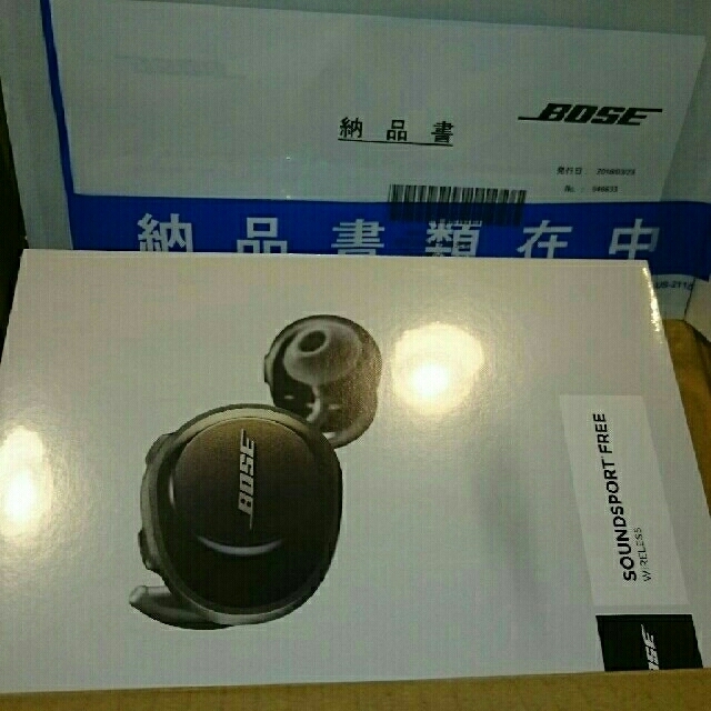 BOSE(ボーズ)のカズヒロ様専用Bose SoundSport Free  スマホ/家電/カメラのオーディオ機器(ヘッドフォン/イヤフォン)の商品写真