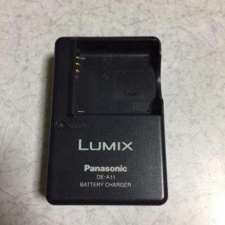 パナソニック(Panasonic)のPanasonic DE-A11 充電器(バッテリー/充電器)