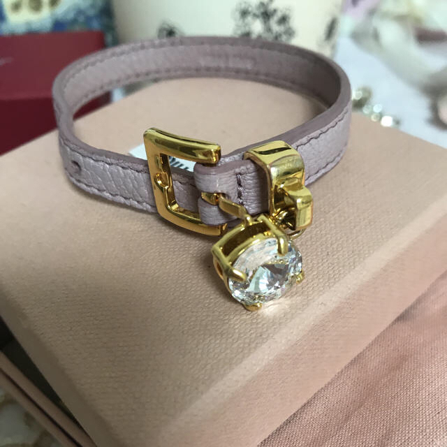 miumiuブレスレット