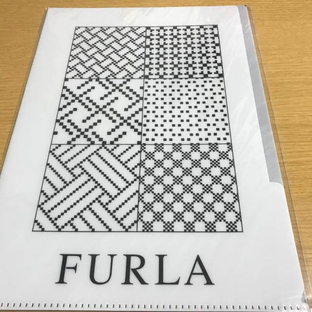Furla(フルラ)の新品未使用 フルラ  クリアファイル 2種類 エンタメ/ホビーのアニメグッズ(クリアファイル)の商品写真