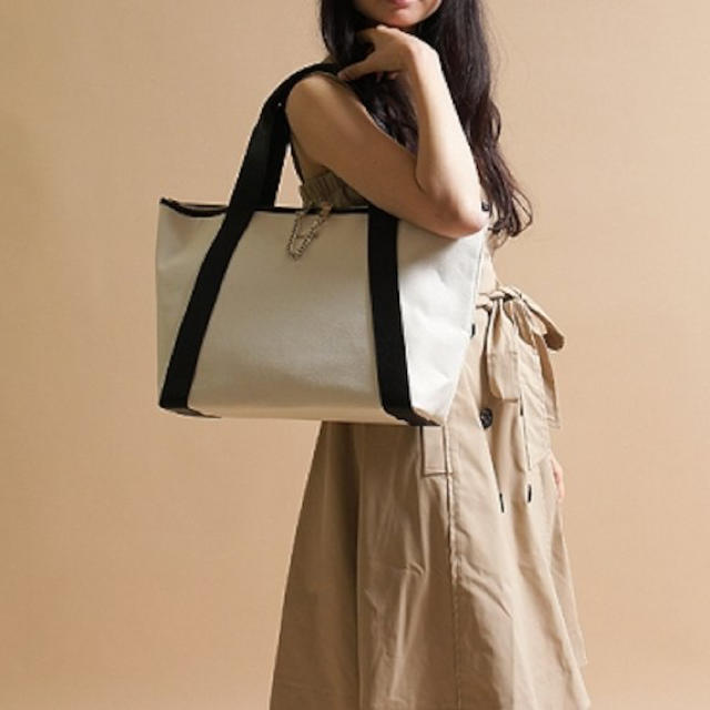 SNIDEL(スナイデル)のスナイデル チェーンスライダートート大 ハンドメイドのファッション小物(バッグ)の商品写真
