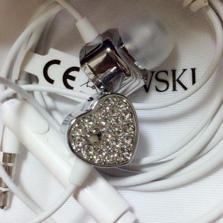 スワロフスキー(SWAROVSKI)のスワロフスキー☆yuji☆様専用(ストラップ/イヤホンジャック)