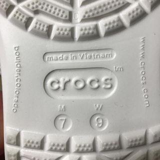 クロックス(crocs)の新品♡クロックスM7.W9  シロ♡送料込(サンダル)