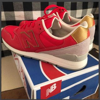 ニューバランス(New Balance)のまちゃっこ様【新品】ニューバランス スニーカー 996（レッド:24.0㎝）(スニーカー)