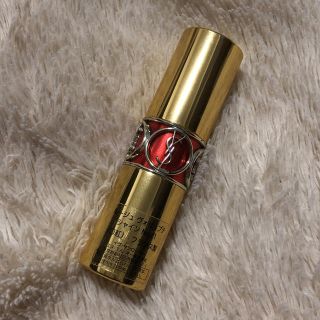 イヴサンローランボーテ(Yves Saint Laurent Beaute)のイヴサンローラン ルージュヴォリュプテシャイン  21(口紅)