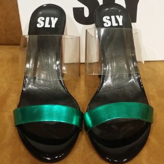 スライ(SLY)のSLYミュール《新品未使用品》(ミュール)