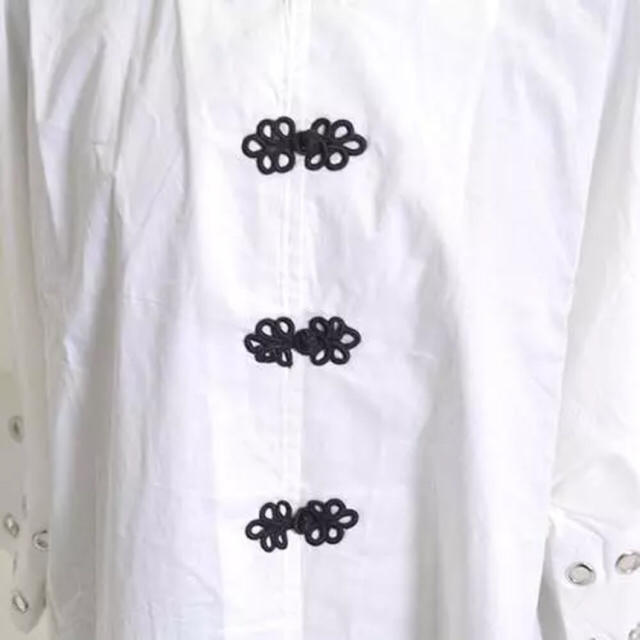 FUNKY FRUIT(ファンキーフルーツ)の男女兼用 チャイナボタン ハトメ袖装飾 半袖シャツ レディースのトップス(シャツ/ブラウス(半袖/袖なし))の商品写真