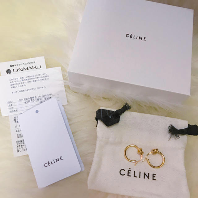 アクセサリーCeline ノットピアス 正規品 最終値下げ