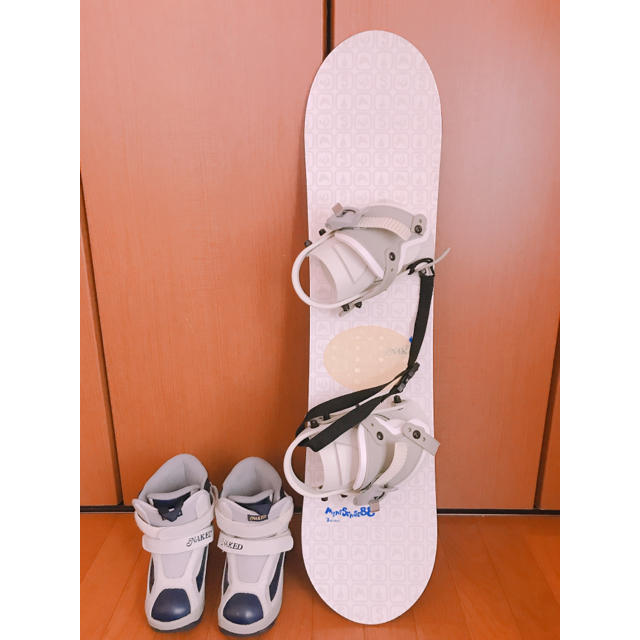 子供用スノーボード(板、ブーツ) スポーツ/アウトドアのスノーボード(ボード)の商品写真