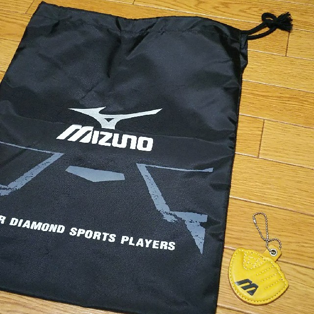 MIZUNO(ミズノ)のお値下げ中！mizuno ☆シューズ袋＆アクセサリー スポーツ/アウトドアの野球(記念品/関連グッズ)の商品写真