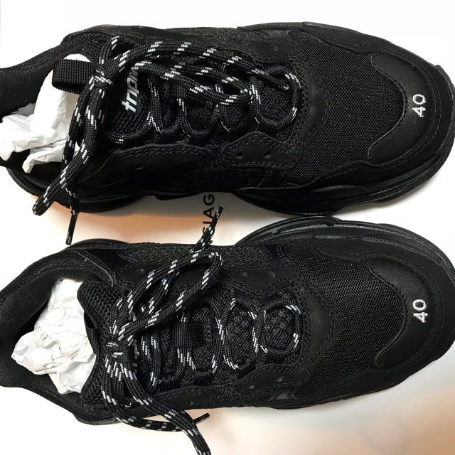 Balenciaga(バレンシアガ)の国内正規品 青山店 BALENCIAGA Triple s  40 メンズの靴/シューズ(スニーカー)の商品写真