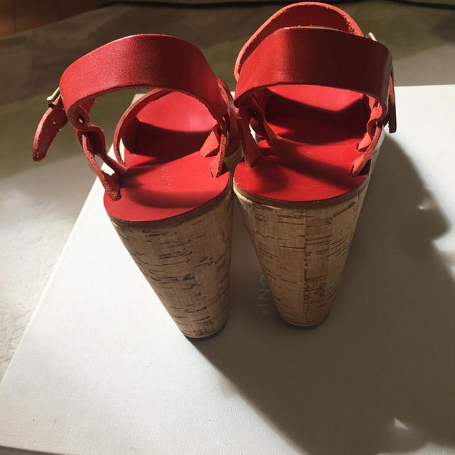 FABIO RUSCONI(ファビオルスコーニ)のファビオ ルスコーニ 新品 35 サンダル 赤 レディースの靴/シューズ(サンダル)の商品写真