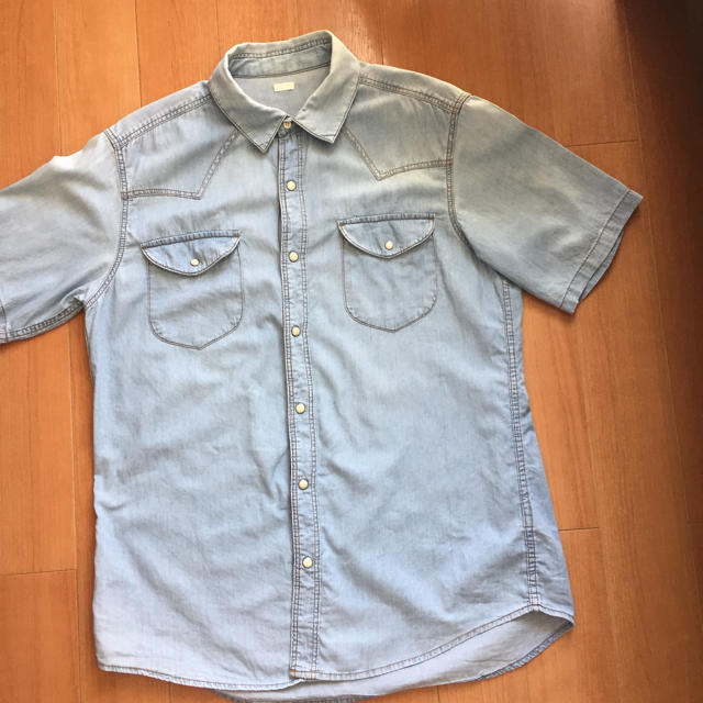 GU(ジーユー)のデニム風 半袖シャツ メンズのトップス(シャツ)の商品写真