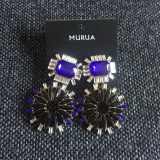 ムルーア(MURUA)のMURUA♡未使用‼︎ ビジューフラワーピアス(ピアス)