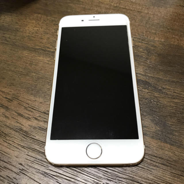 iPhone(アイフォーン)のiPhone6 au 16ギガ スマホ/家電/カメラのスマートフォン/携帯電話(スマートフォン本体)の商品写真