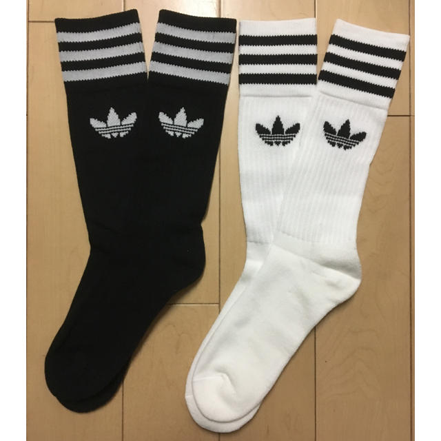 adidas(アディダス)のアディダス オリジナルス ソリッドクルーソックス No.2 レディースのレッグウェア(ソックス)の商品写真