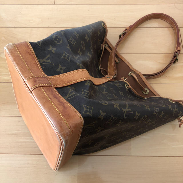 LOUIS VUITTON(ルイヴィトン)のmery 様専用【正規品★ユーズド】Louis Vuitton★ノエ★モノグラム レディースのバッグ(ショルダーバッグ)の商品写真