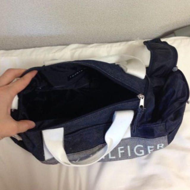 TOMMY HILFIGER(トミーヒルフィガー)のトミー☆ミニデニムドラムバッグ レディースのバッグ(ショルダーバッグ)の商品写真