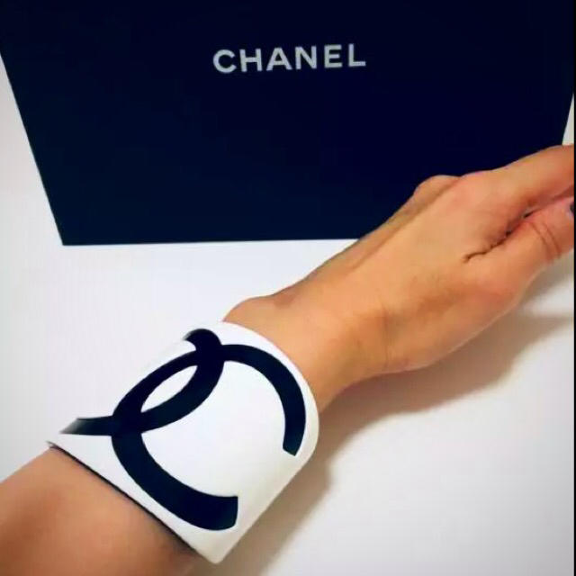 CHANEL(シャネル)のCHANEL バングル ブレスレット レディースのアクセサリー(ブレスレット/バングル)の商品写真