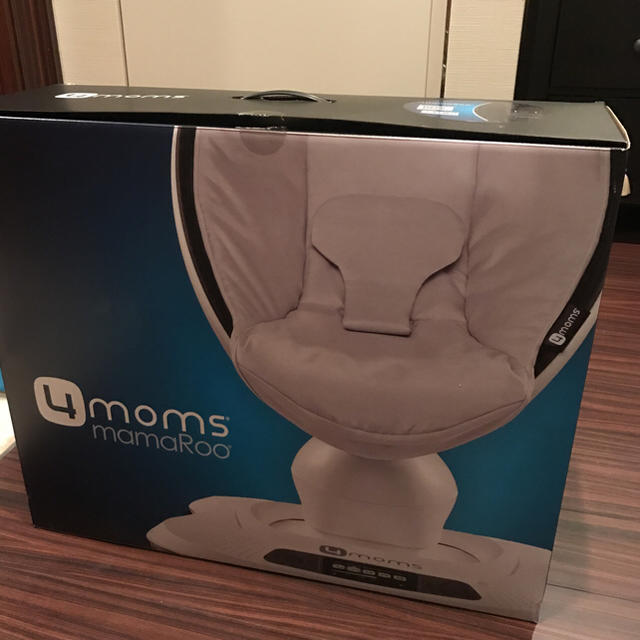 4moms(フォーマムズ)の4moms ママルー 電動バウンサー 黒&新生児パッド 美品 キッズ/ベビー/マタニティのキッズ/ベビー/マタニティ その他(その他)の商品写真